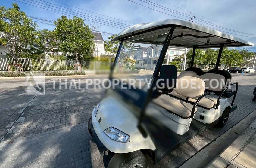 House with Shared Pool in Bangnatrad 